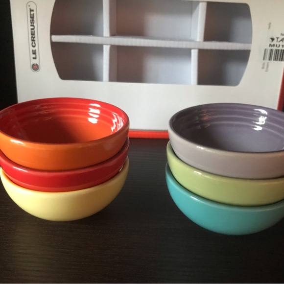 New in box Le Creuset pinch bowl set (6 bowls total; 2oz each), 6 iconic colors! - Picture 3 of 10